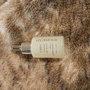 Brand New Sealed Vegamour Advanced Hair Serum
